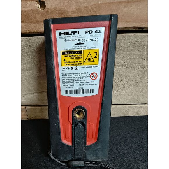 Hilti PD-42 Digital Laser Measurer Range Finder w/Case, Book, & Target Plate - Picture 4 of 5